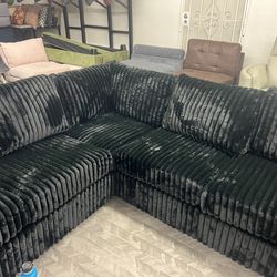 New Large Soft Corduroy Sectional Couch! Free Delivery 🚚!