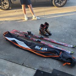 Snow Ski's And Boots W/ Bag