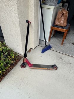 Crisp Switch Scooter (Hot pink)