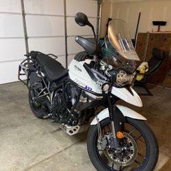 2016 Triumph Tiger 800XRT *REDUCED*