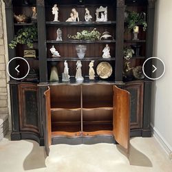 Display Cabinet/ China Cabinet