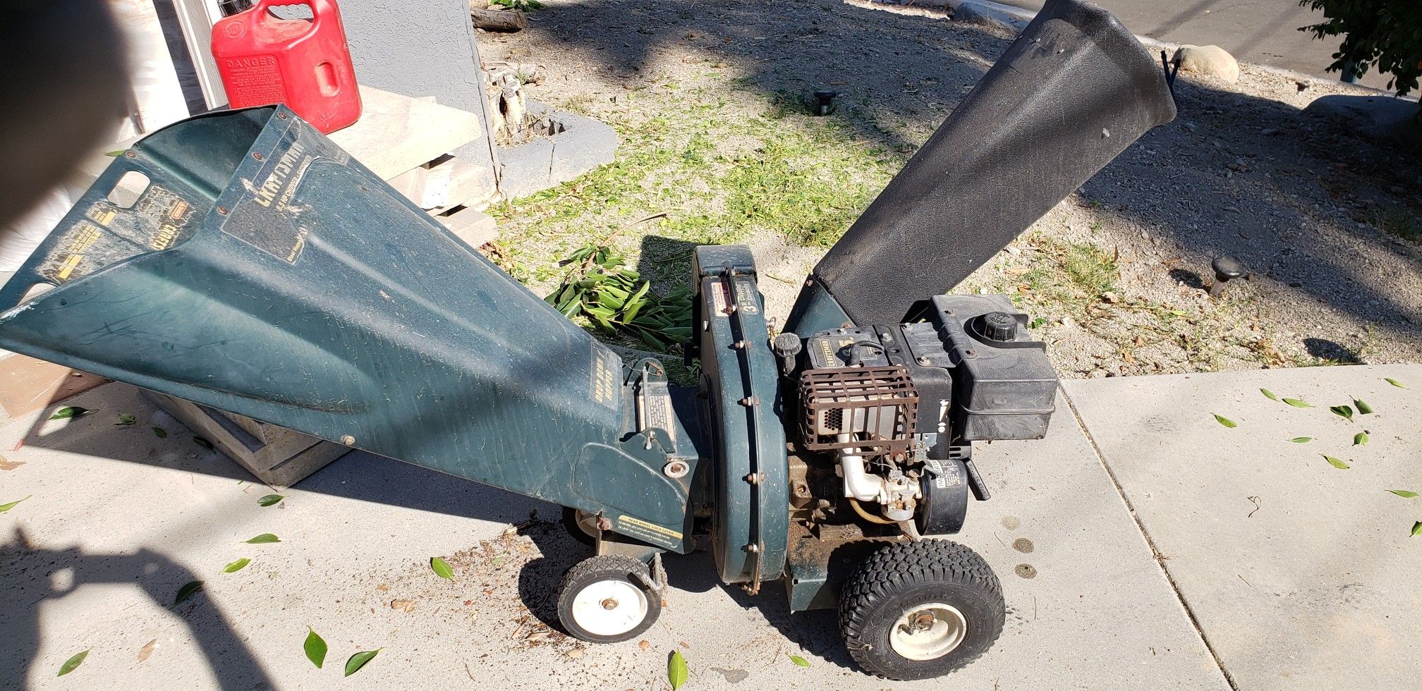 Craftsman 8.5hp chipper/shredder for Sale in Woodland Hills, CA OfferUp