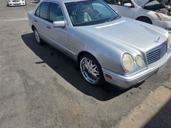 2000 Mercedes-Benz E-Class