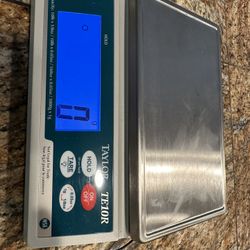 Taylor TE10R 10 lb. Digital Portion Control Scale