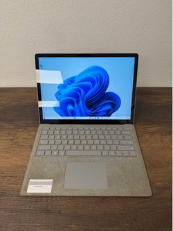 13.5" Microsoft 1782 Touchscreen***Only $249