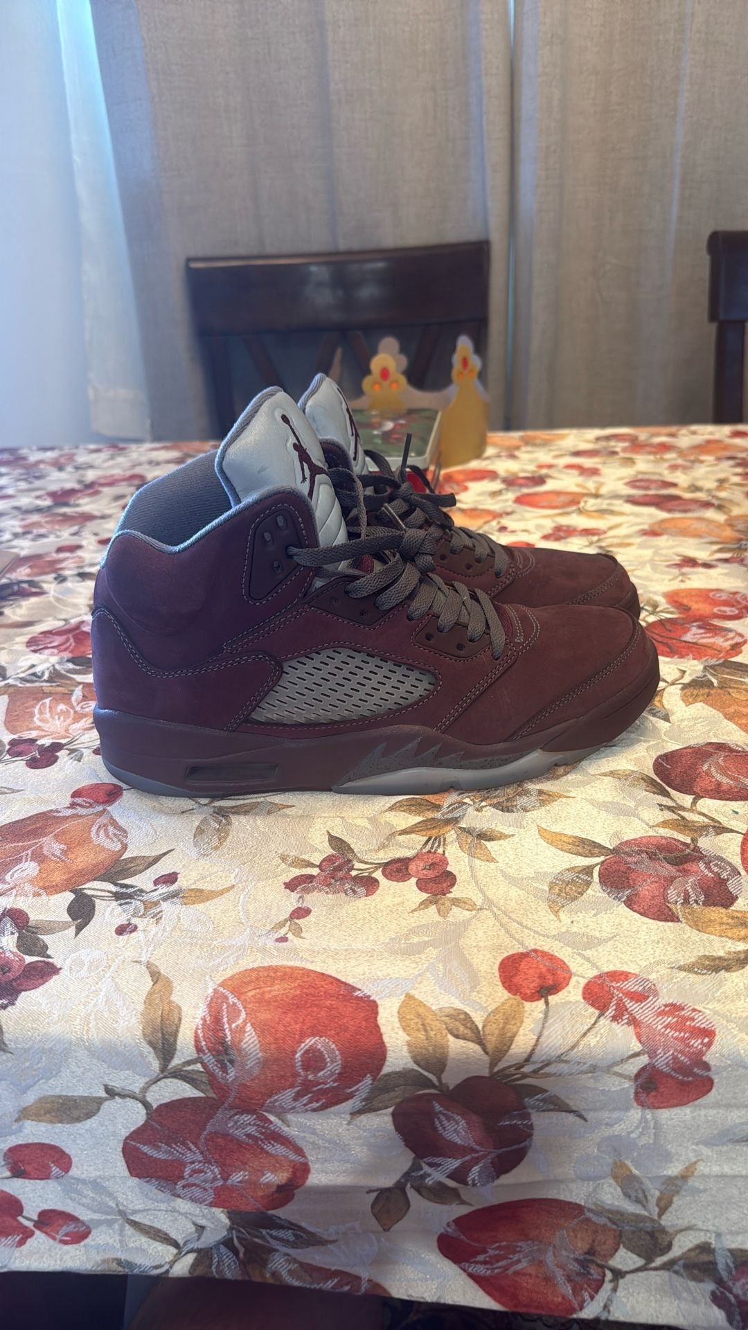Nike Jordan 5 Retro Burgundy