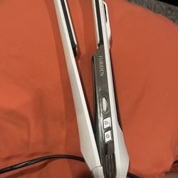 Straightener 