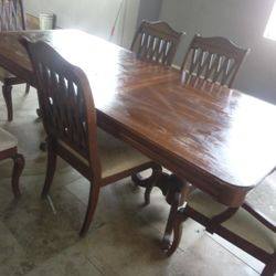 Dinning Table