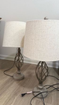 Set of 2 Nightstands Lamps