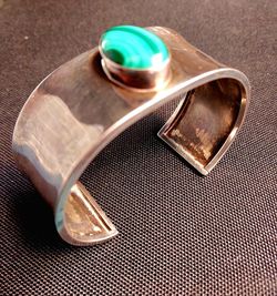 Vintage Sterling Silver Malachite Cuff Bracelet - 28.4g