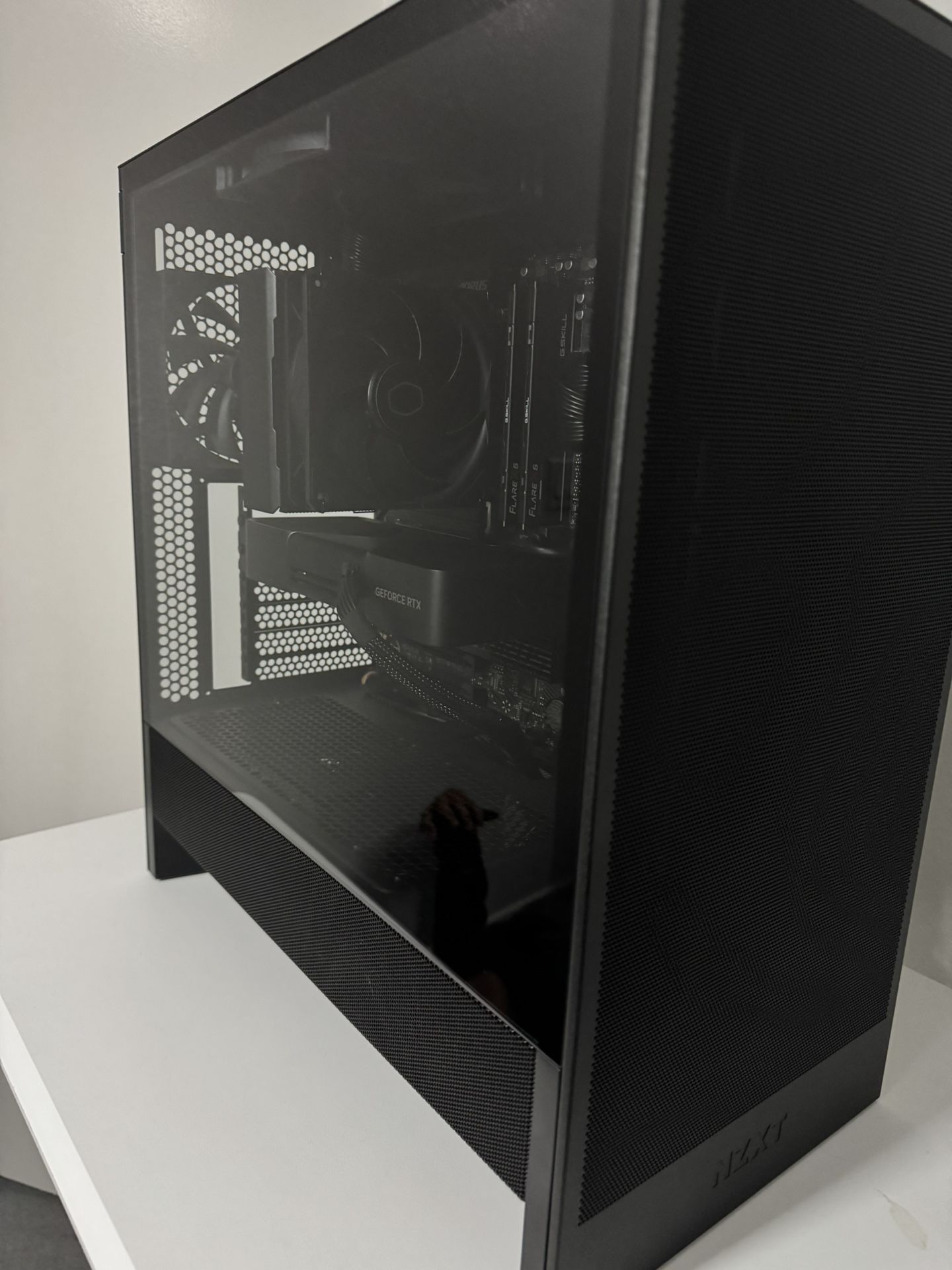 Custom Built Gaming PC – Ryzen 7 9700X, RTX 5070 – Brand New