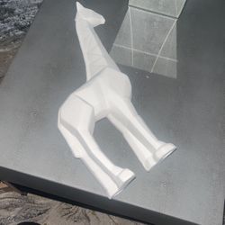 Bisque Ware Giraffe 2 Pieces
