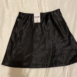 NEW FOREVER21 SKIRT