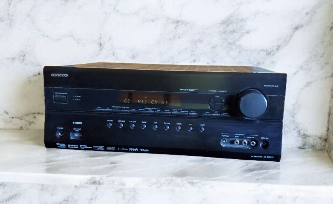 Onkyo AV Amplifier - Model TX-SR607