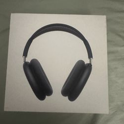 AirPods Max With Smart Case