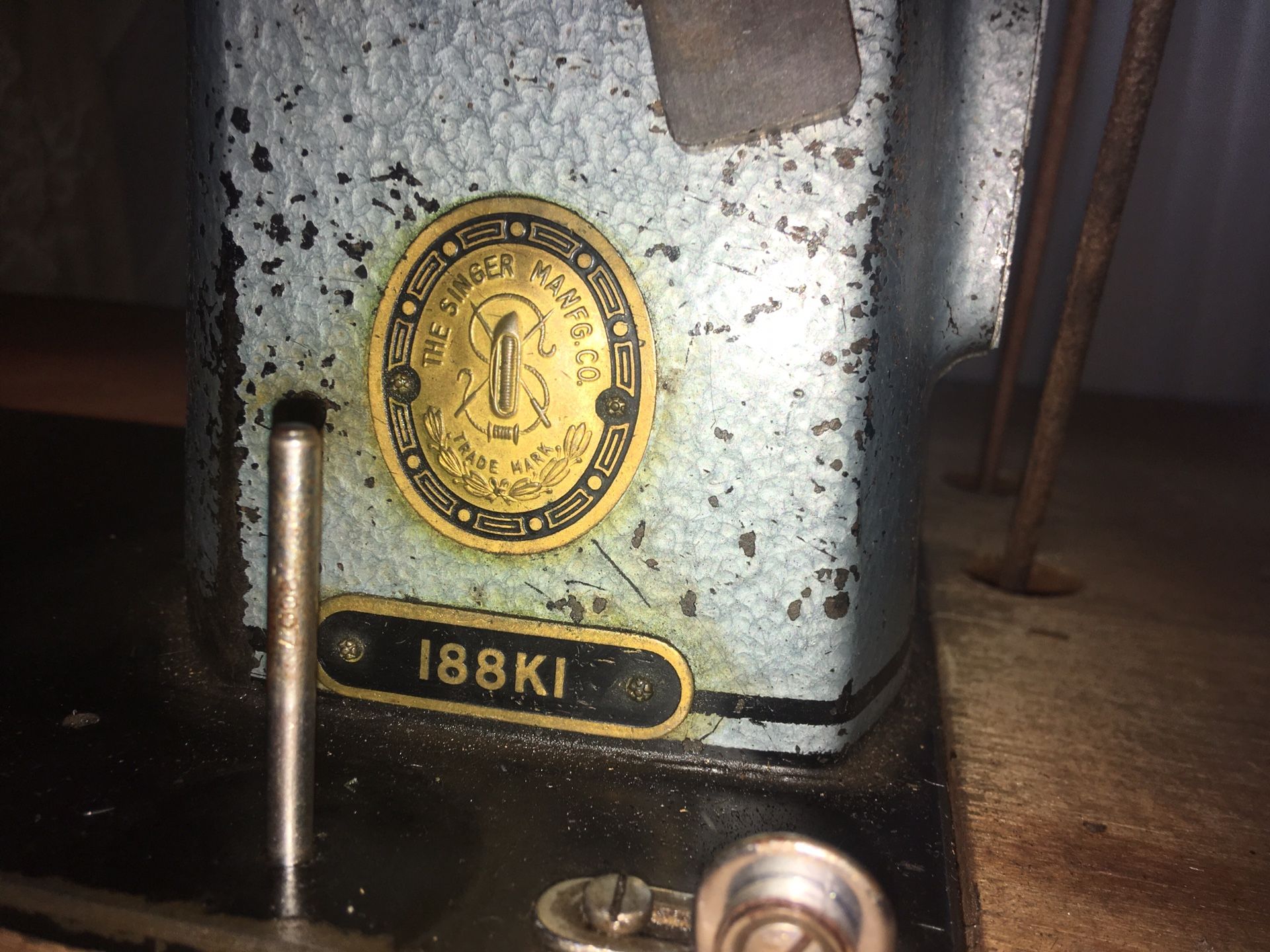 Singer sewing machine 188k1 for Sale in Fort McDowell, AZ - OfferUp
