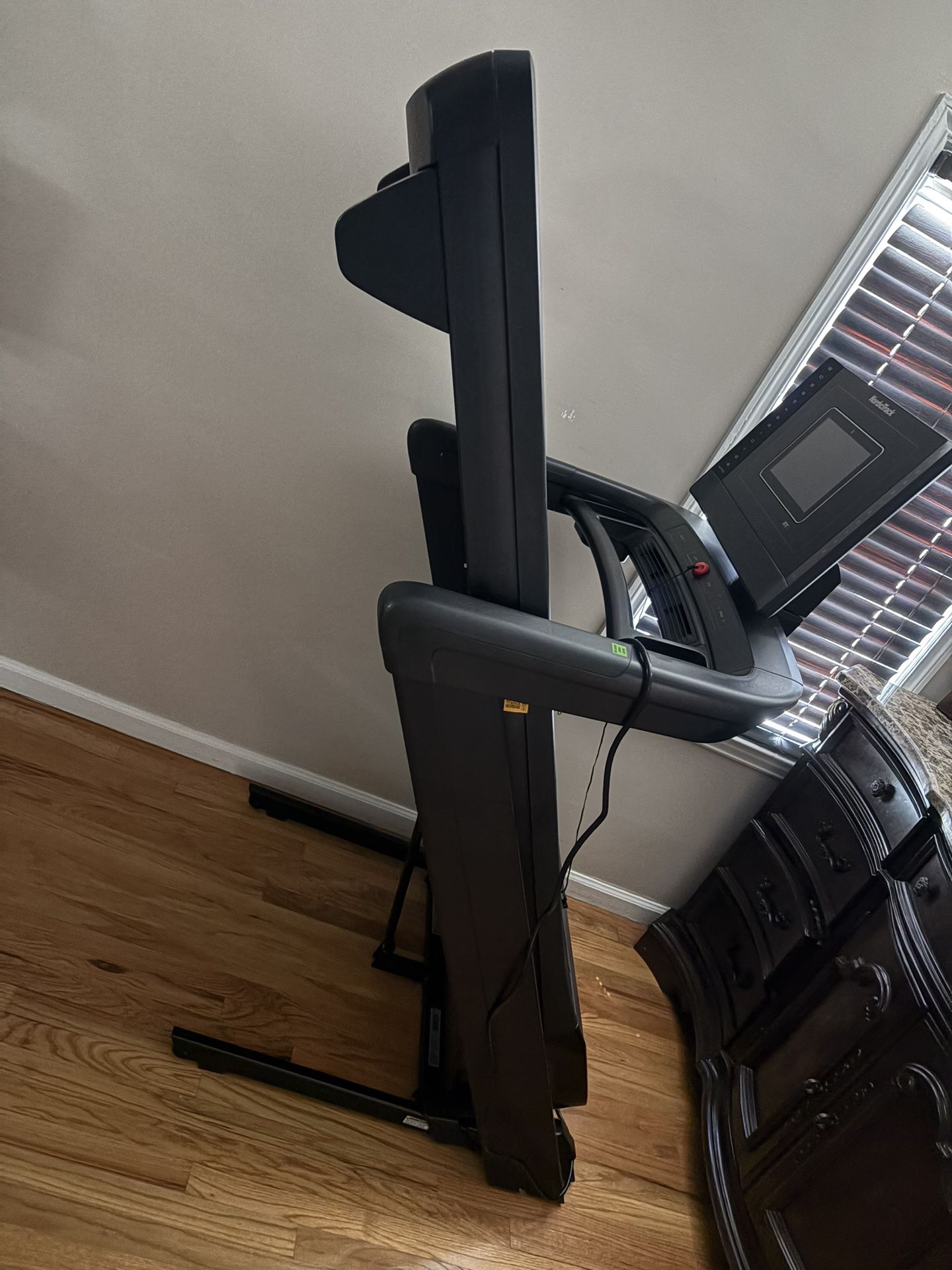 NORDICTRACK 1250 TREADMILL