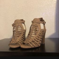 Women’s Tan Heels