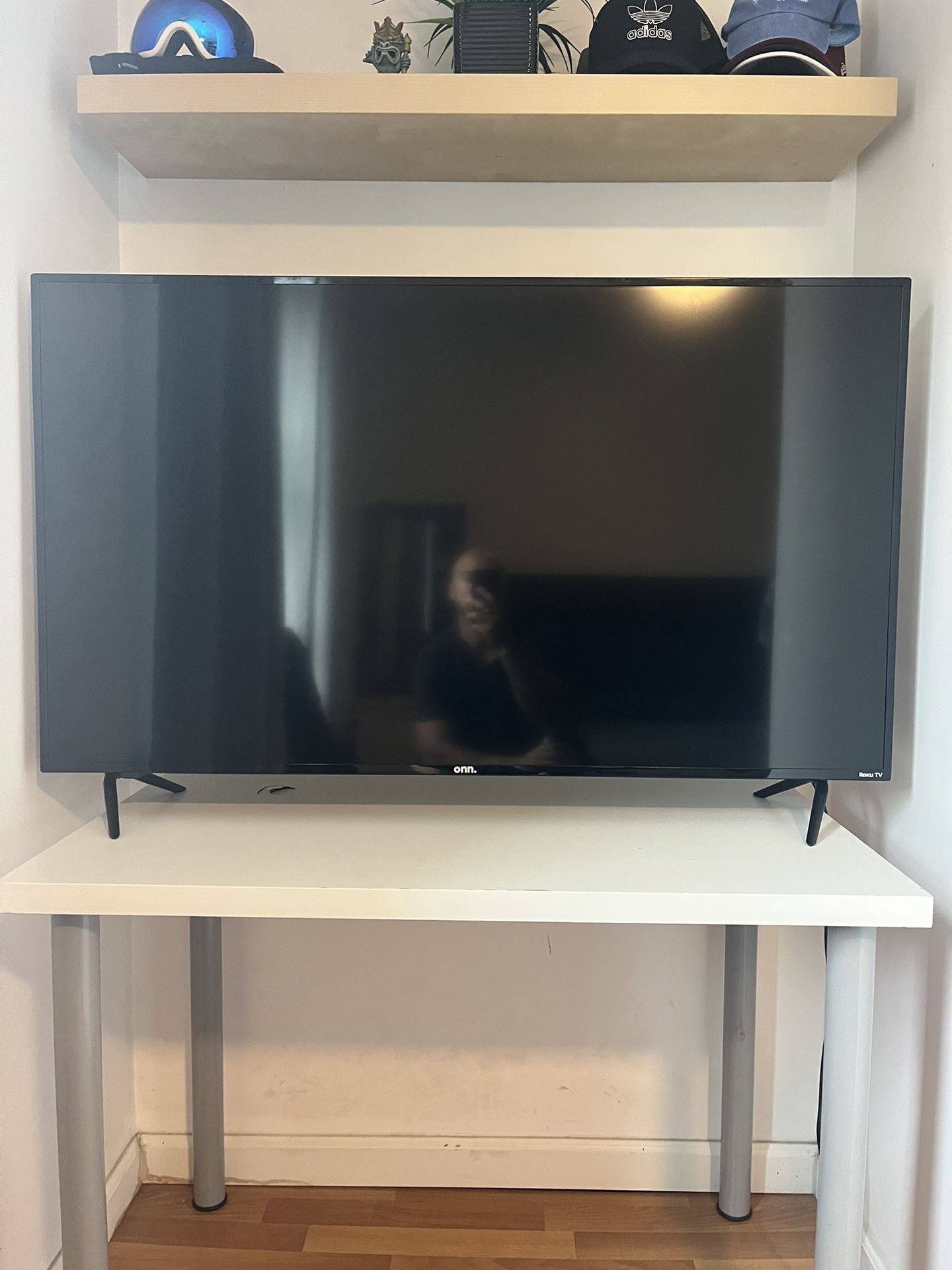 Onn. 50″ 4K Roku TV – Only 5 Months Old, Like New!