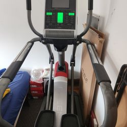 FREEFORM ELIPTICAL EXERCISE MACHINE 