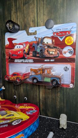 Mattel Disney Pixar Cars On The Road LIGHTING MCQUEEN & MATER Metal Series