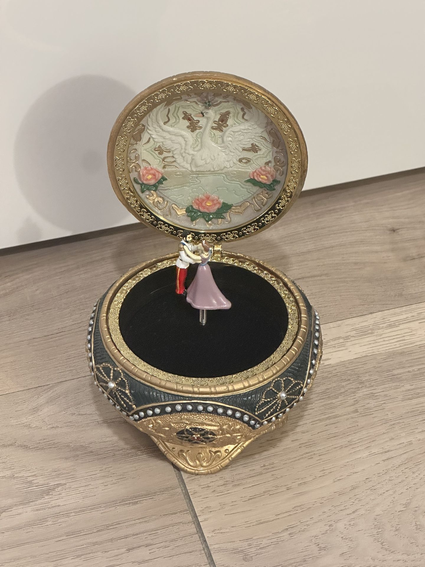 Anastasia Music Box “Once Upon A December”