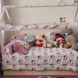 Bed frame for Girls 