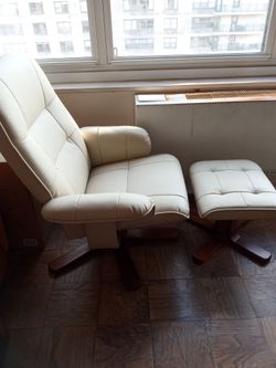 MCM Style Recliner* & OttomanAll