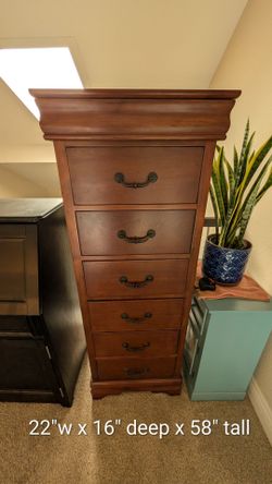 Solid Wood Lingerie Chest, perfect condition