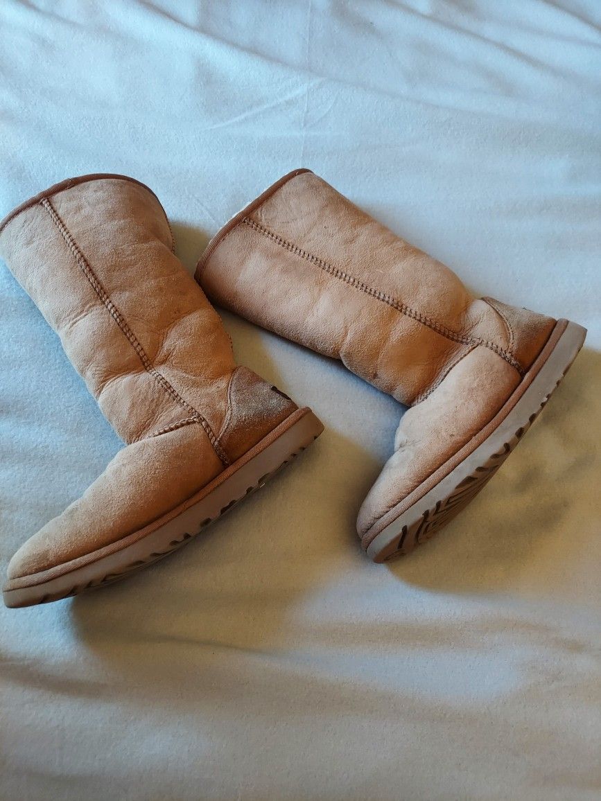 Boots Women Size 6 Uggs