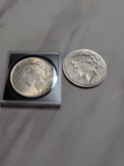 1922 & 1924 peace dollar silver