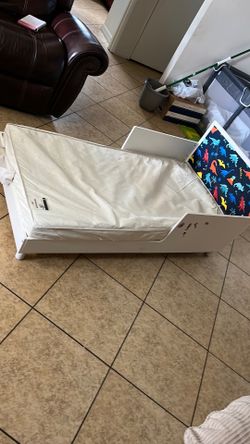 Toddler bed