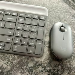 Logitech MK470 Slim Wireless Keyboard and Mouse Combo - Compact