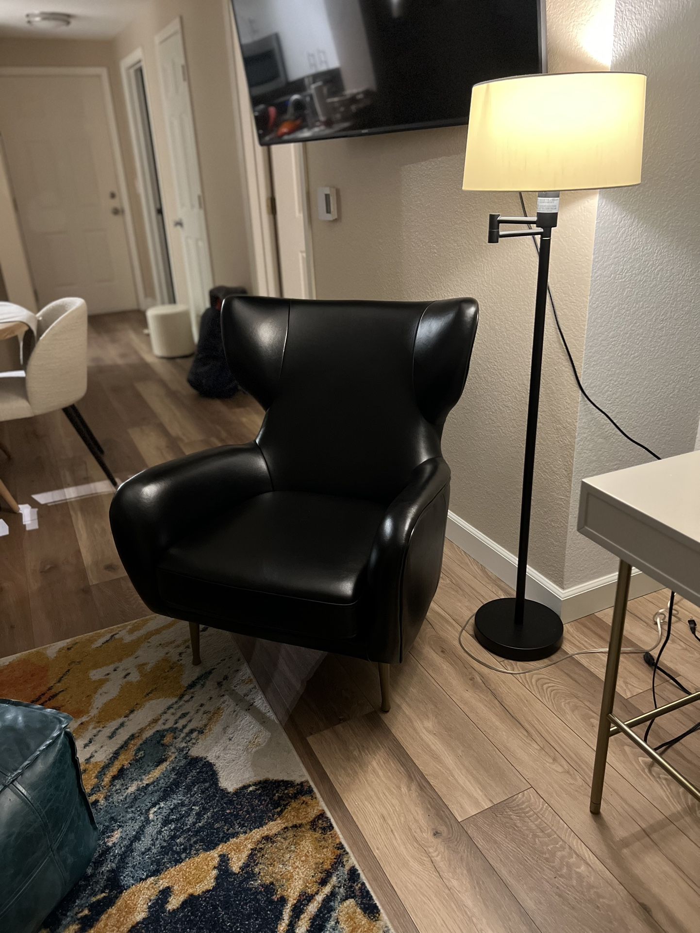 Lucia Chair Leather Almost New!