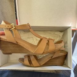 Pesaro Size 6.5 