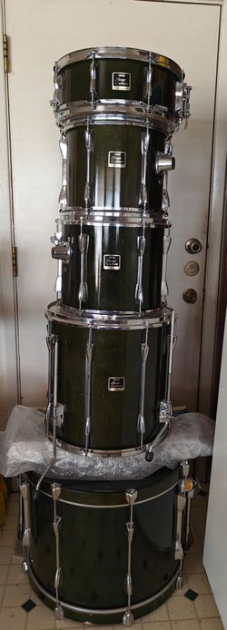 Drum Set: Yamaha Stage Custom Birch 5-Pc Drum Set + Paiste Cymbals & Tama/PDP Hardware