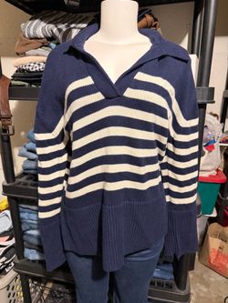 Women’s small gap sweater oversized