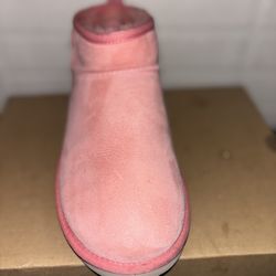 Uggs Pink Size 9 
