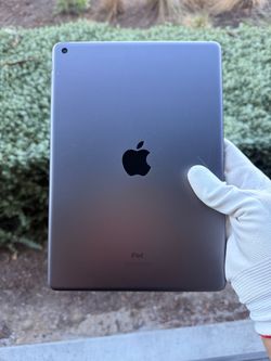 iPad 9th gen 64GB WiFi 100% battery health