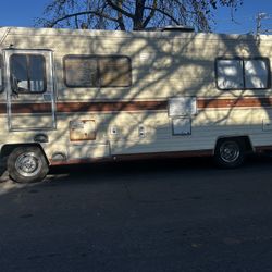 GMC Suncrest P30 