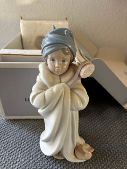 Lladro Bundled Bather