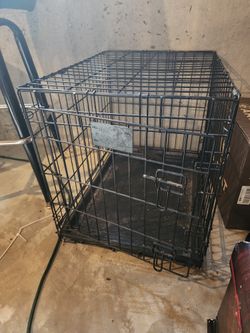 Dog Crate (Barely Used)
