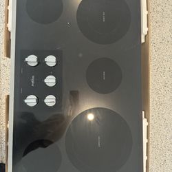 New whirlpool electric ceramic glass cooktop, 36”