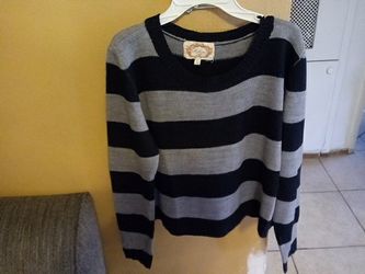 F21 boxy sweater