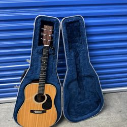 Martin D-28 Acoustic Guitar + Hard Case - Excellent Condition