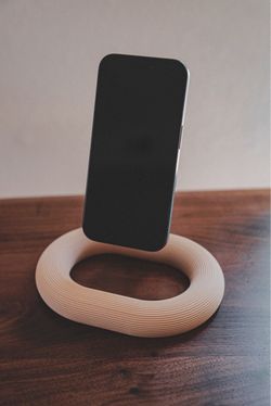 Aero Dock Magsafe Stand
