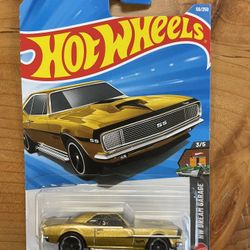 2026 Hot Wheels 67 Camaro Gold HW Dream Garage Series NEW C Case