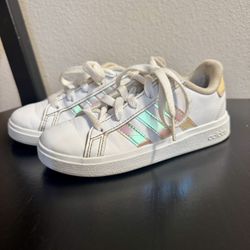 Youth Adidas Size 11