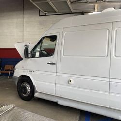 2006 Sprinter Van T1N