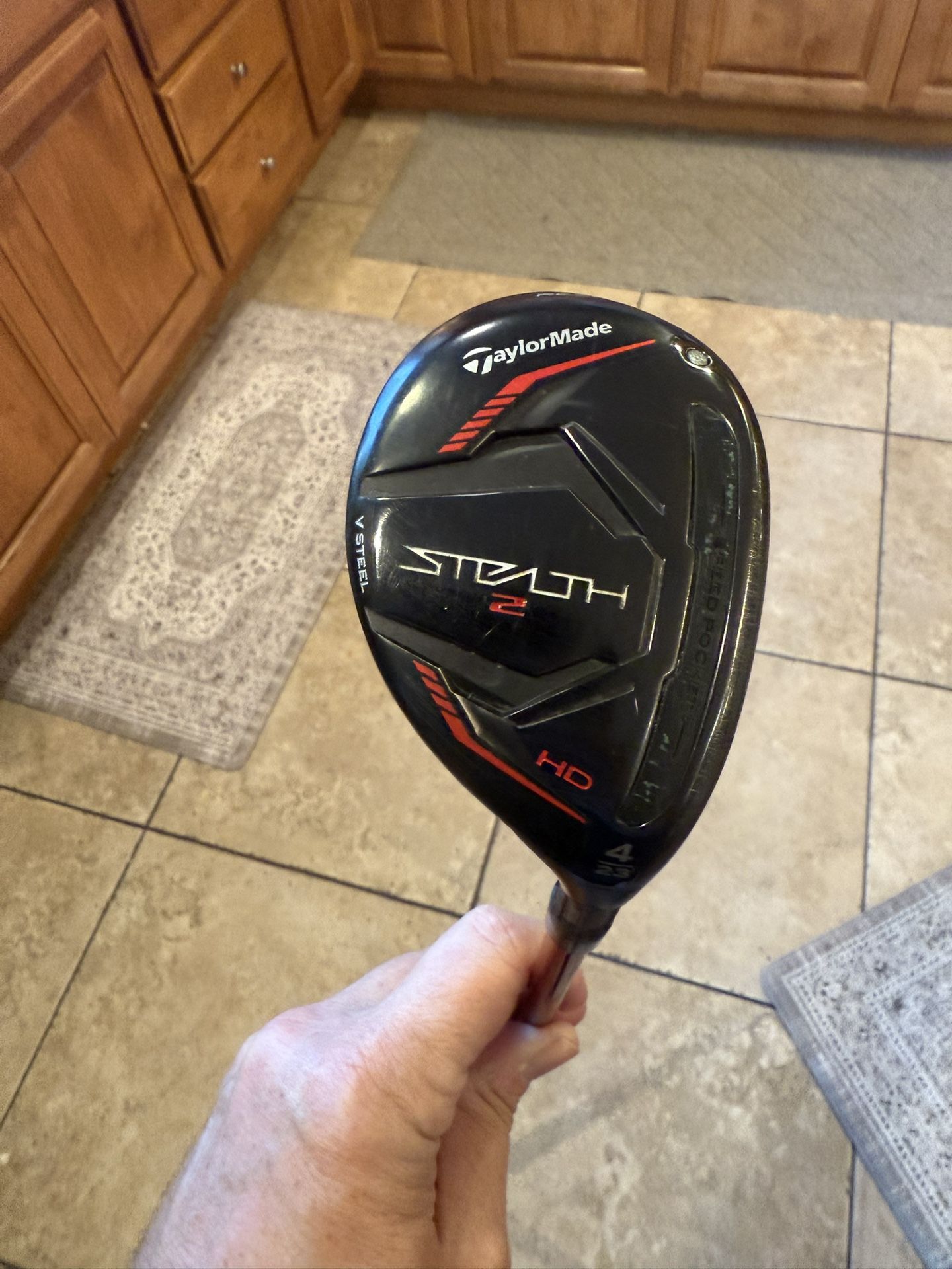 Taylormade Stealth 2 HD 4 Hybrid 23* Reg Flex Right Handed